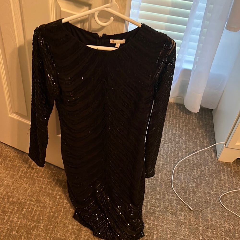 sequent black fitted dress